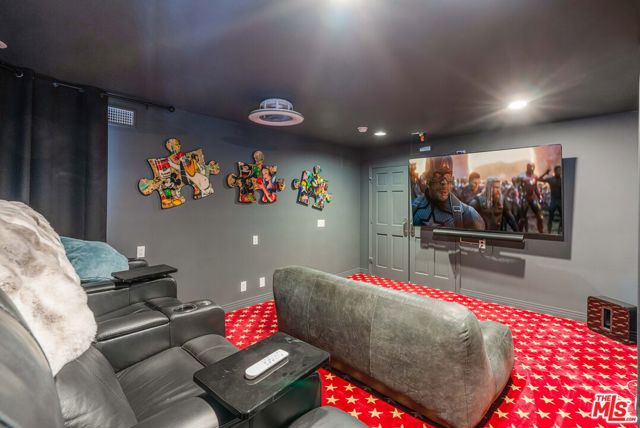 4611 Roma Court, Marina del Rey CA: https://media.crmls.org/mediaz/213da6ad-79a0-4020-8e38-6c70ef954ba5.jpg