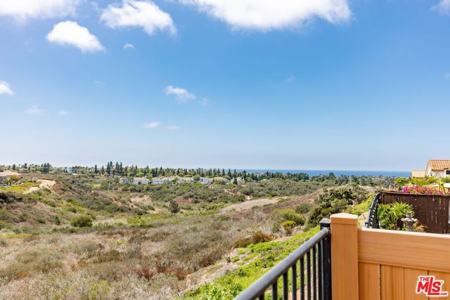 1537 Turquoise Drive, Carlsbad CA: https://media.crmls.org/mediaz/213dcb24-e8e5-4e0a-b39f-12c749a2745d.jpg