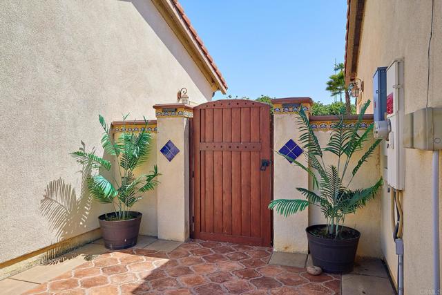 5617 Hidden Grove Way, Bonsall CA: https://media.crmls.org/mediaz/213e1af2-b1c3-4a32-9ebe-230258490515.jpg