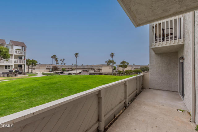 267 S Ventura Road, Port Hueneme CA: https://media.crmls.org/mediaz/213e31cb-7c83-45d6-b5e5-e89141258d86.jpg