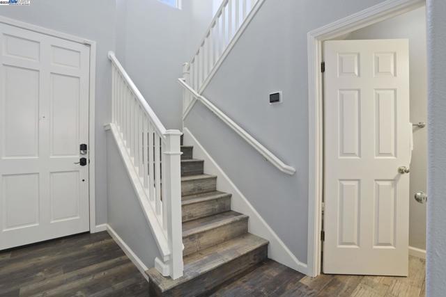 5244 Armani Ct, Pleasanton CA: https://media.crmls.org/mediaz/214037c4-1c14-4fac-a8f7-717377c9ca9d.jpg