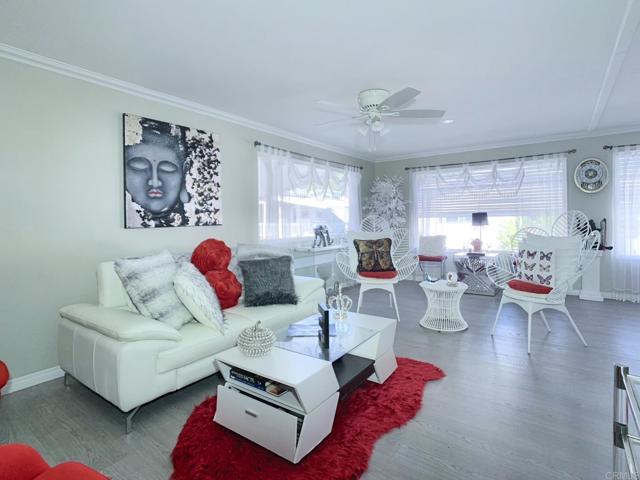 1351 Pepper Drive, El Cajon CA: https://media.crmls.org/mediaz/21413018-f0e2-445d-87fb-cf085ec7046b.jpg