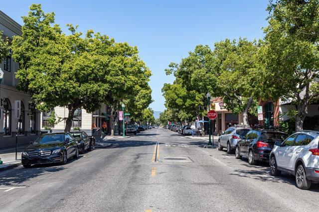 970 W Hedegard Avenue, Campbell CA: https://media.crmls.org/mediaz/2142a1cd-0bad-4a5c-9fa5-91e4831cc97f.jpg