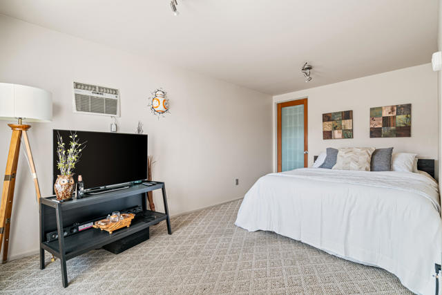 610 S Camino Real, Palm Springs CA: https://media.crmls.org/mediaz/2142d01f-3dd2-444b-9ec5-51bedd8faaf0.jpg