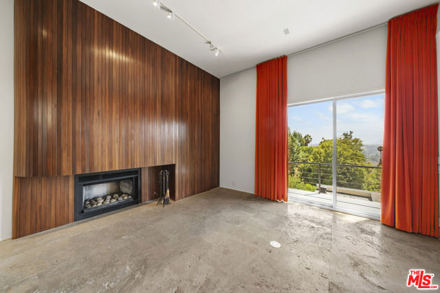 3625 Lowry Road, Los Angeles CA: https://media.crmls.org/mediaz/2142d04e-f6b3-4edf-88c2-4faf10b10343.jpg