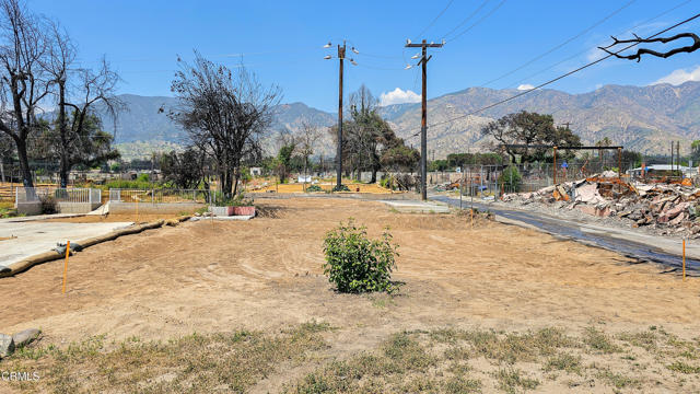 23 W Mendocino Street, Altadena CA: https://media.crmls.org/mediaz/2143ace0-33a7-4ca9-8420-f63ed452c32a.jpg