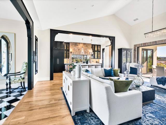 2255 Via Dulcea, Fallbrook CA: https://media.crmls.org/mediaz/21443394-8a12-4bf6-b916-53d75bc2e04a.jpg