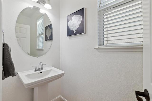 5621 Maymont Lane, Dublin CA: https://media.crmls.org/mediaz/214446da-4eb9-4137-b2fa-6aaada82ac63.jpg