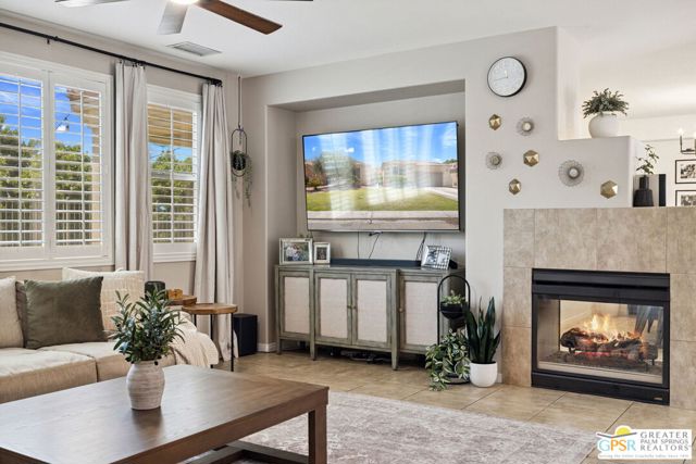 83817 Collection Drive, Indio CA: https://media.crmls.org/mediaz/21446c94-aded-44d9-9eed-a4ef179f038a.jpg