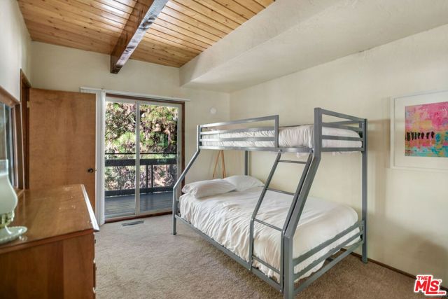 2378 Rim Of The World Drive, Running Springs CA: https://media.crmls.org/mediaz/21448ac8-7c59-40b3-8e1c-248c86aa5174.jpg