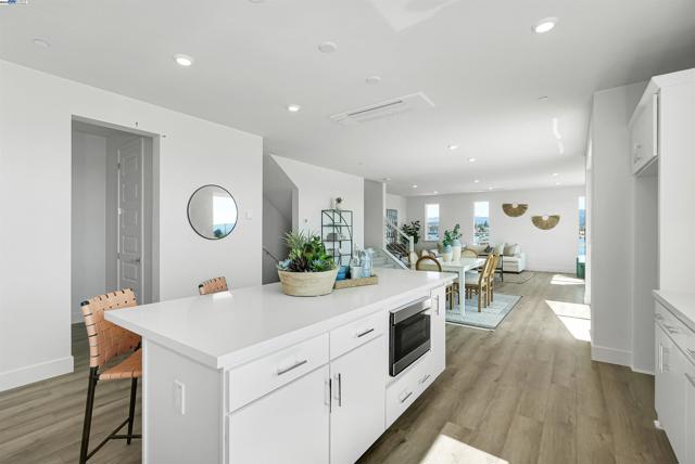 2388 Stanford Street, Alameda CA: https://media.crmls.org/mediaz/2144b59f-72d7-48f5-811f-aaac1f2c8dce.jpg