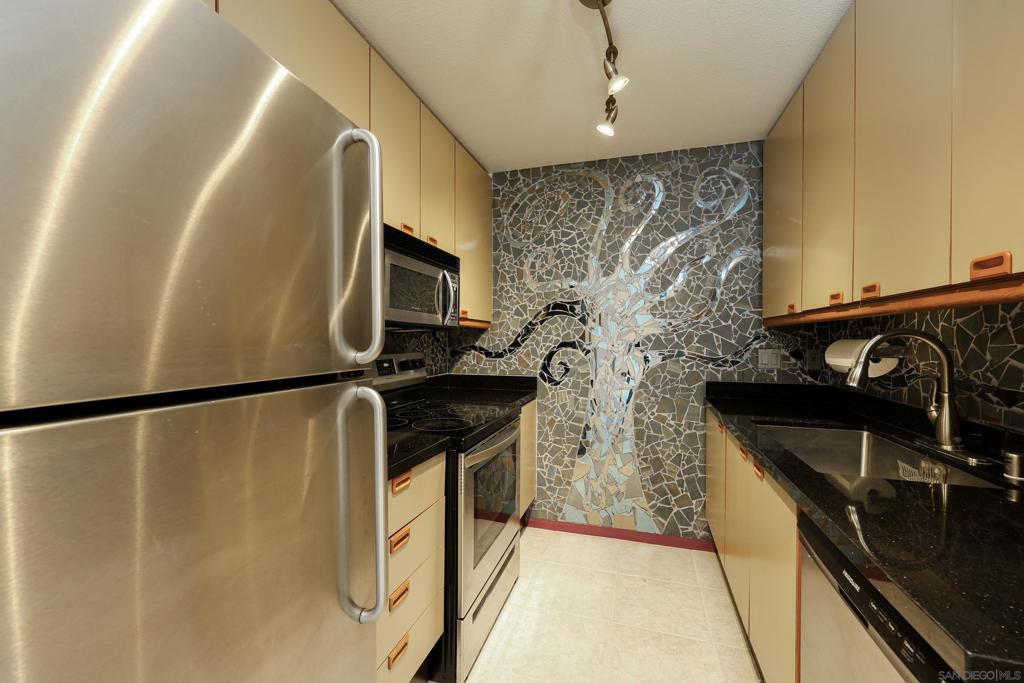 MLS #250035068SD image #6