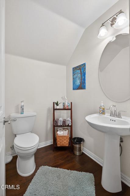 Detail Gallery Image 14 of 37 For 34 Secret Hollow Ln, Newbury Park,  CA 91320 - 3 Beds | 2/1 Baths