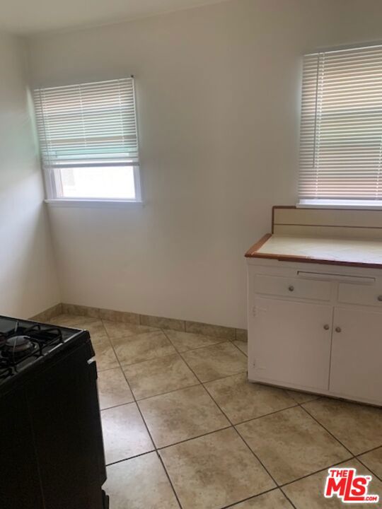 4131 Palmwood Drive, Los Angeles CA: https://media.crmls.org/mediaz/21453ce3-ac79-44e5-bd8d-da6881d80853.jpg