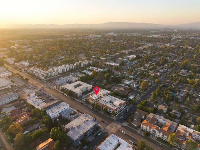14819 Magnolia Boulevard, 7 photo 25