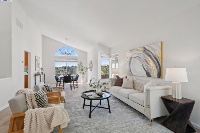 447 Donner Way, San Ramon CA: https://media.crmls.org/mediaz/2145d06a-c352-4409-a427-88eb451b5669.jpg