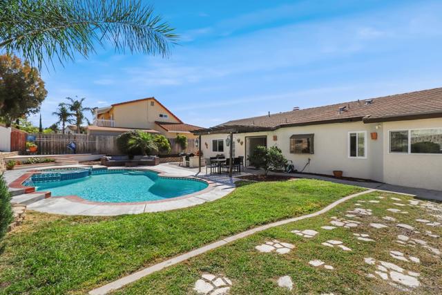 5234 Rancho Ct, Oceanside, California 92056, 3 Bedrooms Bedrooms, ,2 BathroomsBathrooms,Single Family Residence,For Sale,Rancho Ct,250019526SD