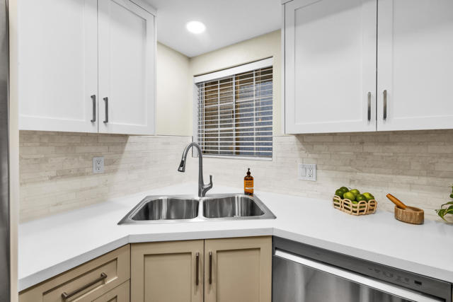 2700 Lawrence Crossley Road #41, Palm Springs, CA 92264