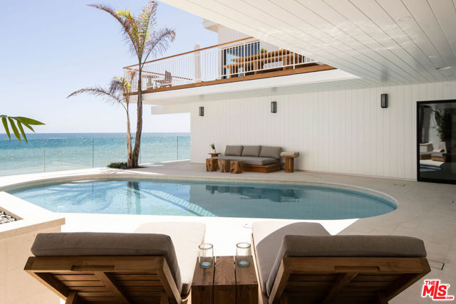 27356 Escondido Beach Road Highway, Malibu CA: https://media.crmls.org/mediaz/21468159-e776-4310-9823-a821cd2b8cb1.jpg