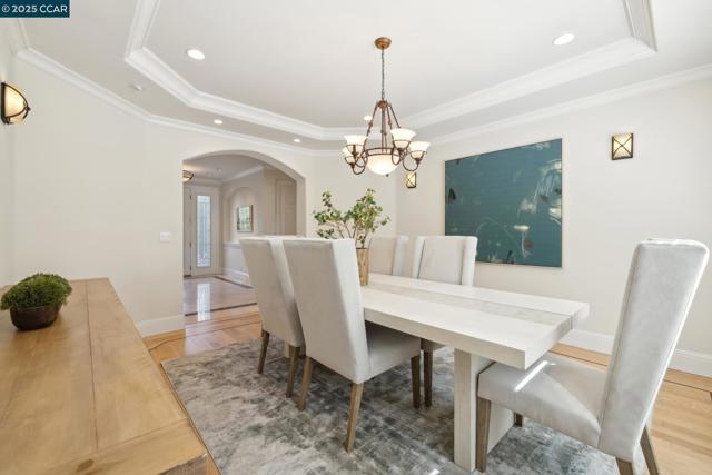 135 Dean Rd, Alamo CA: https://media.crmls.org/mediaz/2146a2b2-f24b-488d-a6bb-367366f73edb.jpg