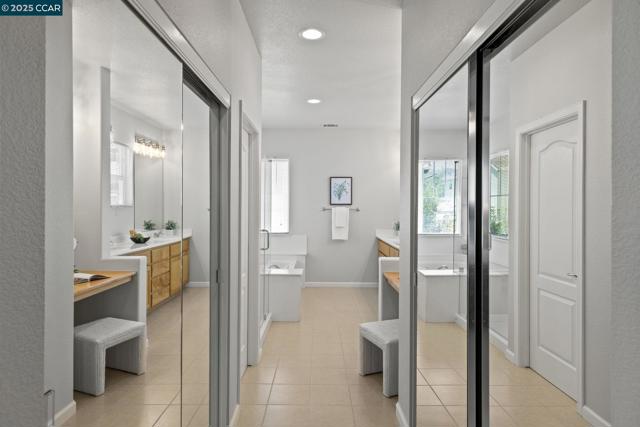 1560 Craiglee Way, San Ramon CA: https://media.crmls.org/mediaz/2146c05e-2ecd-4488-90c6-c871c9aac3c3.jpg