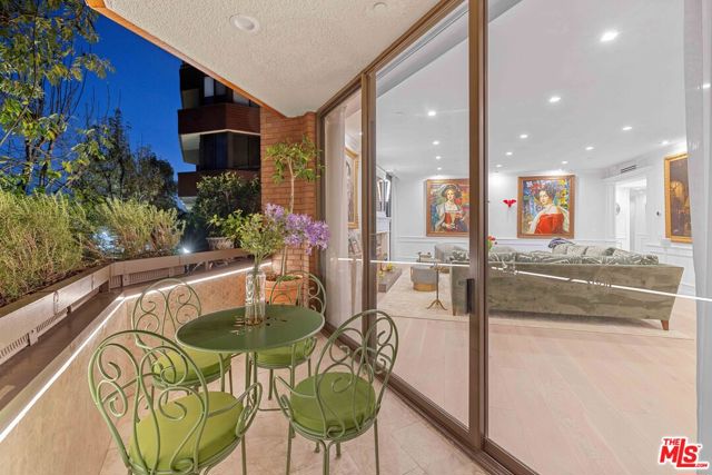300 North SWALL Drive, 105 photo 5