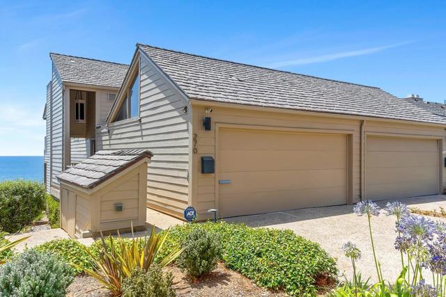 270 Surfview Ct, Del Mar CA: https://media.crmls.org/mediaz/2147178b-eada-4319-9d36-a7b7f9fb1c11.jpg