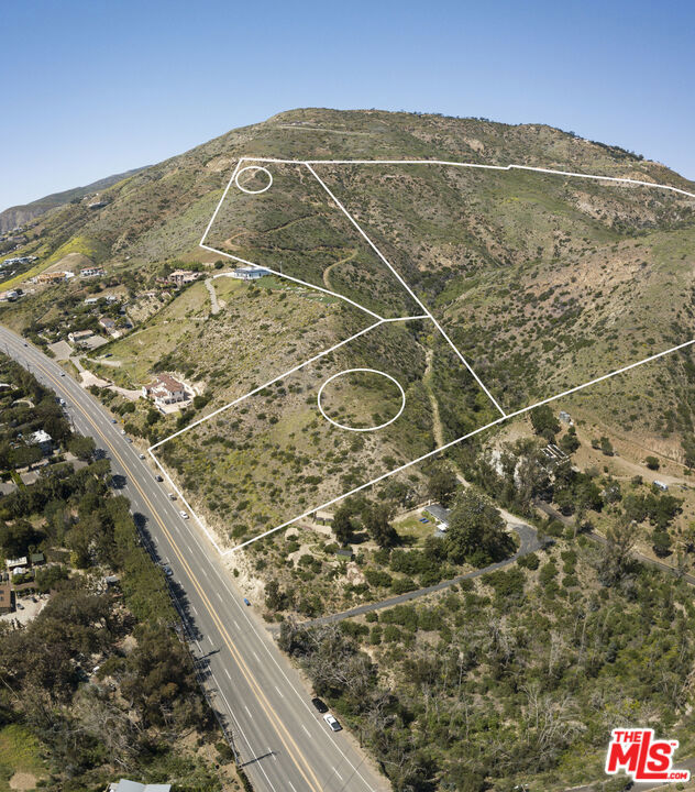 3900 Encinal Canyon Road photo 4