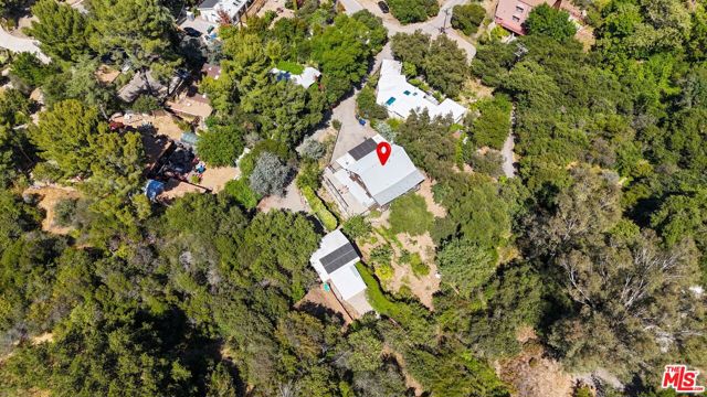 1527 Bainum Drive, Topanga CA: https://media.crmls.org/mediaz/21491c9f-692f-4196-afa1-4634e36cf3ab.jpg