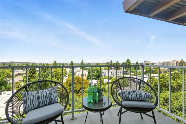 30 Mounds Road, San Mateo CA: https://media.crmls.org/mediaz/214a46d6-34e5-4b7e-b055-dd47ab3cfab9.jpg