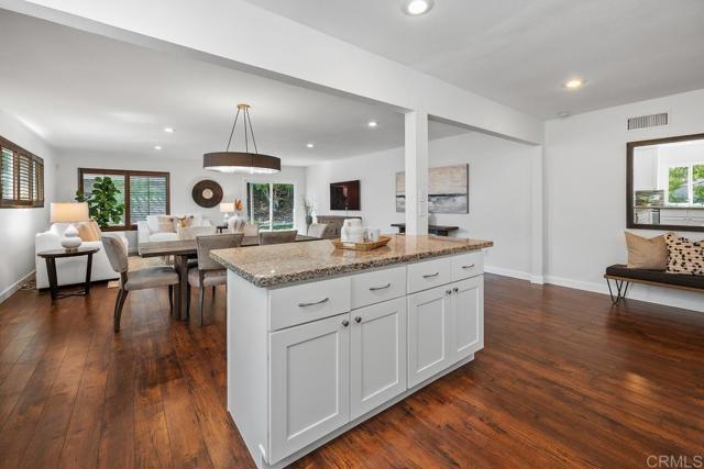 Detail Gallery Image 13 of 38 For 12940 Calle De Las Rosas, San Diego,  CA 92129 - 4 Beds | 2 Baths
