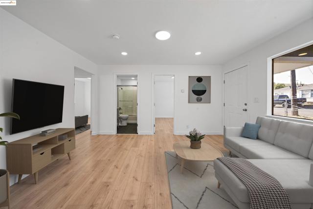 4040 Ellis Rd, Martinez CA: https://media.crmls.org/mediaz/214d306d-1490-4082-ba79-41cb9a381235.jpg