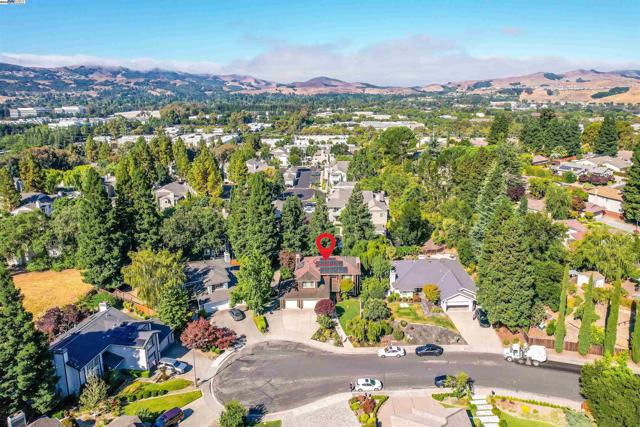 311 Andros Dr, San Ramon CA: https://media.crmls.org/mediaz/214d4563-aa74-4f1e-96c2-6d4d2b97106d.jpg