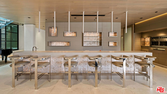 5012 Carbon Beach Terrace, Malibu CA: https://media.crmls.org/mediaz/214d8ead-2d85-4875-bd2d-d84af3584fd1.jpg