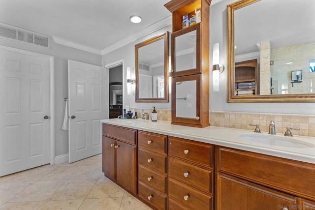 3445 Lomas Serenas Dr, Escondido CA: https://media.crmls.org/mediaz/214dbbd2-757a-4321-af54-512c8bb62fca.jpg