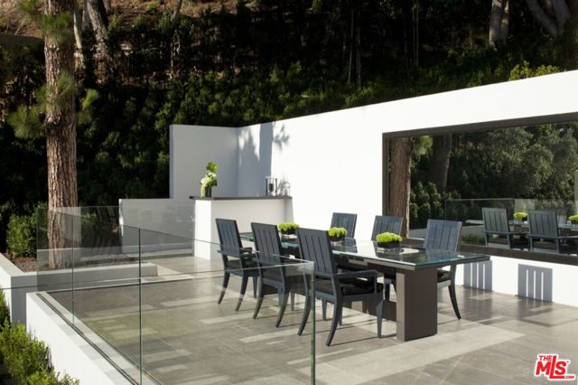 4 Bed Home for Sale in Los Angeles, California
