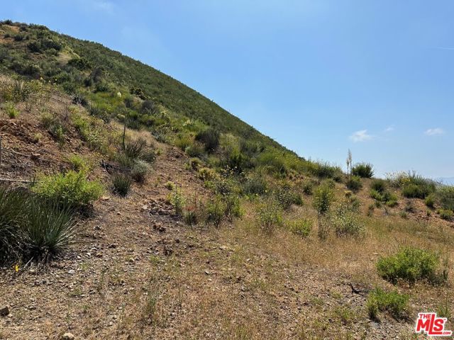 0 Kanan Road, Agoura CA: https://media.crmls.org/mediaz/214f90d0-5477-412f-a93d-7d0d871e5a5f.jpg