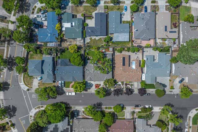 10623 Glenview Avenue, Cupertino CA: https://media.crmls.org/mediaz/214fbfa6-1226-4b98-87f3-3c178c5d2ce3.jpg