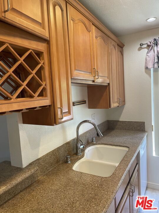 9206 Summertime Lane, Culver City CA: https://media.crmls.org/mediaz/214ffbb3-00ce-40f1-b57a-8ec71e064709.jpg