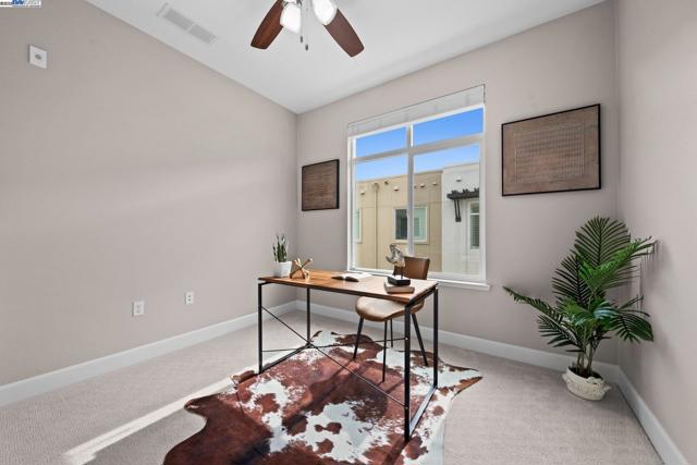 5223 S Esprit Loop, Dublin CA: https://media.crmls.org/mediaz/215007a5-c068-45ad-afd0-fee482cc6fb0.jpg