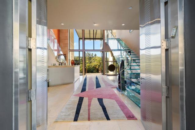 27673 Lupine, Los Altos Hills CA: https://media.crmls.org/mediaz/21506b0a-2127-44bc-9727-96cd3bc4d36a.jpg