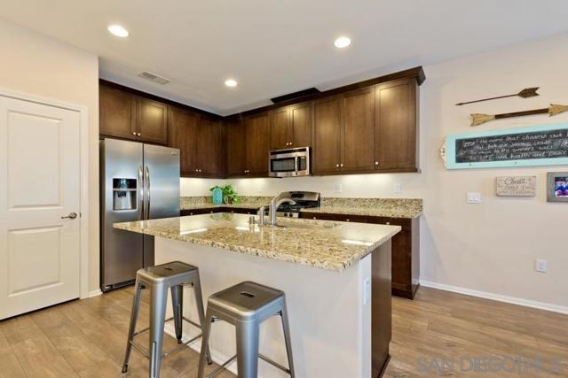 1800 Saltaire Place, San Diego CA: https://media.crmls.org/mediaz/21508a02-2bd7-43c8-aeab-7f2b5dcedfb1.jpg