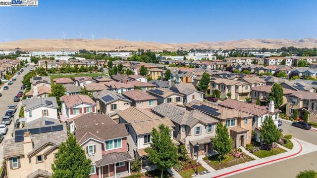 218 Stratus Cmn, Livermore CA: https://media.crmls.org/mediaz/2150b74b-787e-4795-91f8-e9a5f37f86f5.jpg