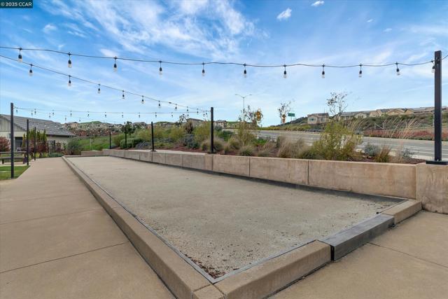 39103 Via Vicenza, San Ramon CA: https://media.crmls.org/mediaz/2150f673-4709-4476-9fe5-788928163a38.jpg