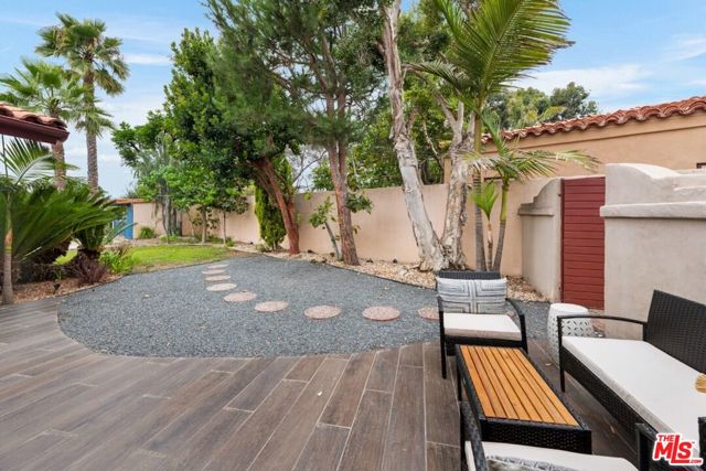 5916 Via Zurita, La Jolla CA: https://media.crmls.org/mediaz/2151c201-a172-41b9-a275-91afd3cf6e1c.jpg