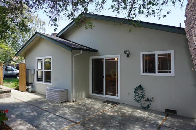 1401 Woodberry Avenue, San Mateo CA: https://media.crmls.org/mediaz/2151e555-05a0-4506-86c6-61d9847864b8.jpg