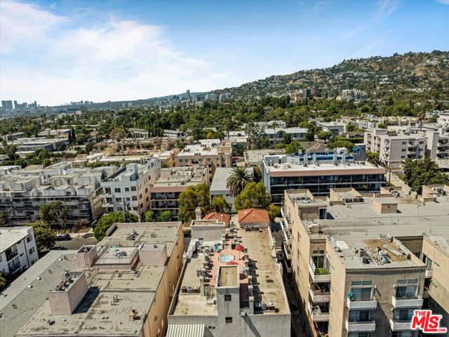 1342 N Sierra Bonita Avenue, West Hollywood CA: https://media.crmls.org/mediaz/215213cb-5b84-461a-966f-a9bfa98a7f36.jpg