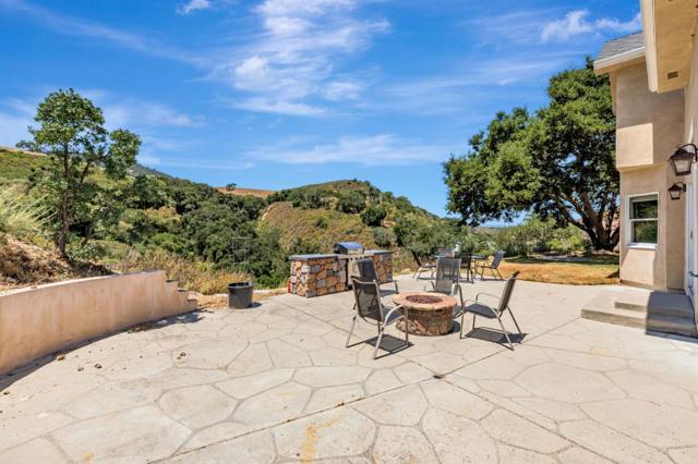 28837 Underwood Road,  CA: https://media.crmls.org/mediaz/21527acc-55bf-4432-8edd-aba8796b0e1e.jpg