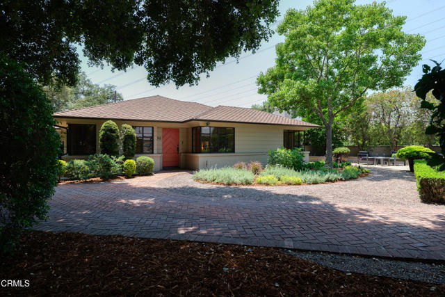 3312 Thorndale Road, Pasadena CA: https://media.crmls.org/mediaz/215317a6-d099-4789-8b2b-2eee33aa902e.jpg