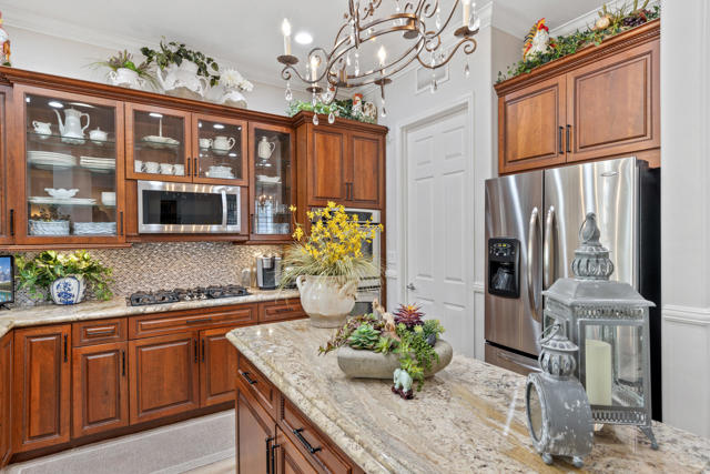 Image 7 of 26 For 40882 Calle Claro